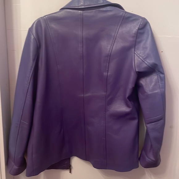 100% Genuine Leather Jacket. - Picture 2 of 3
